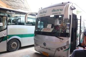 チェンマイからチェンライ「グリーンバス」快適乗車レポ!!