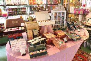 旅行のお土産は通販で買って旅行中のストレスを減らそう!!